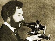 Graham Bell et son premier appareil
